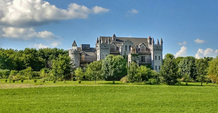 Explore Illinois’ Magical Castles With This Fairytale Road Trip