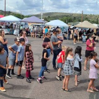 This Arizona Mountain-Town Market Draws Food Lovers With Local Honey, Fresh Bread, And Live Cowboy Music