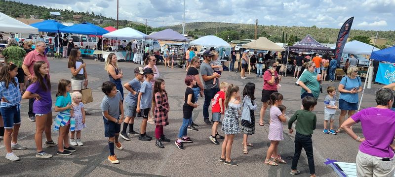 This Arizona Mountain-Town Market Draws Food Lovers With Local Honey, Fresh Bread, And Live Cowboy Music