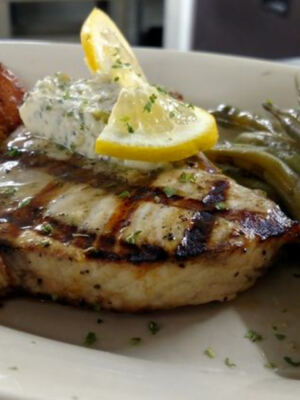This New Hampshire Restaurant Serves Whole Clam Bellies, Stuffed Haddock, and Braised Short Ribs