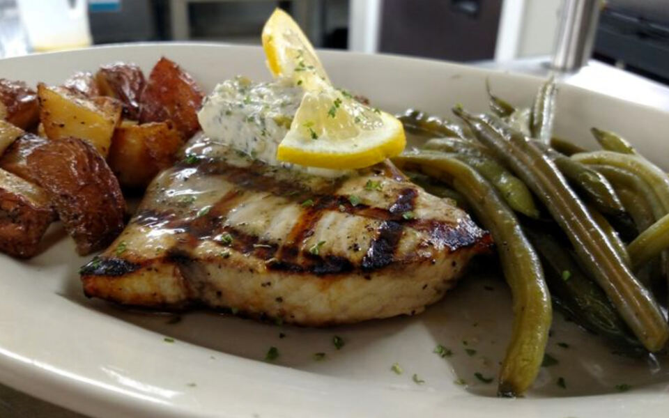 This New Hampshire Restaurant Serves Whole Clam Bellies, Stuffed Haddock, and Braised Short Ribs