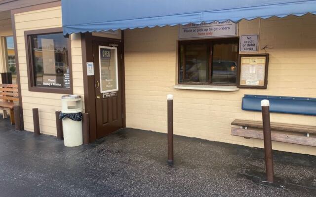 A Humble St. Augustine Shack Has Been Frying the South’s Most Legendary Shrimp Since 1965