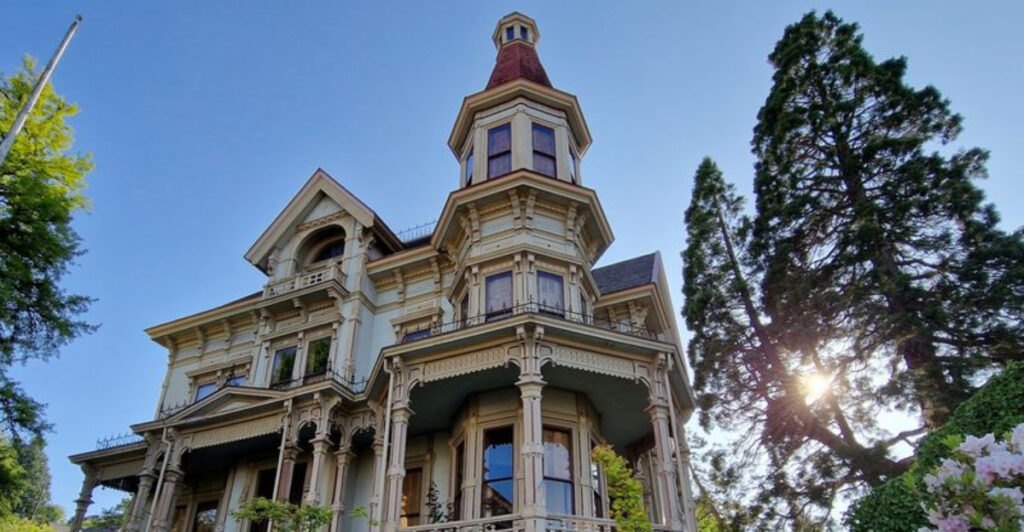 This Oregon Victorian Mansion Was Built to Impress and Its Four-Story Tower Still Does