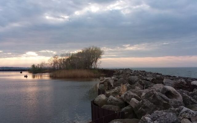 Everyone Races To Cedar Point, But This Quieter Ohio Lake Town Makes A Better Case