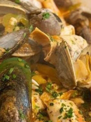 This Illinois Restaurant Went From Fish Market to Massive Seafood Destination