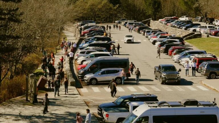 Blowing Rock, NC Faces Real Peak-Season Parking Pressure – Here Is What Visitors and Locals Need to Know