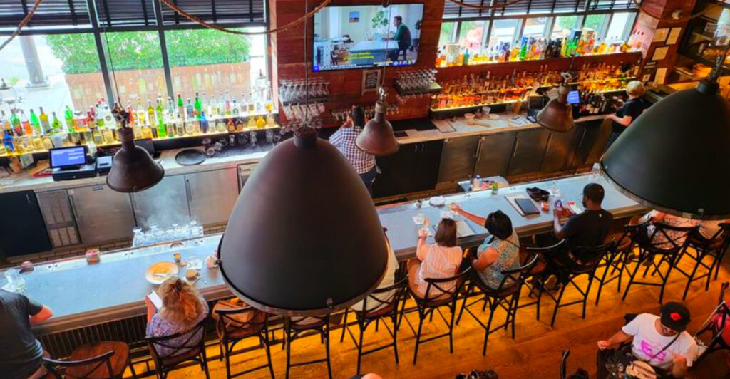This Philadelphia Tavern Serves Beef Tallow Fries With a Direct View of Independence Hall