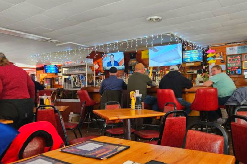 This Northern Michigan Bar Sits Right on the Lake – and the Views Make You Stay for Hours