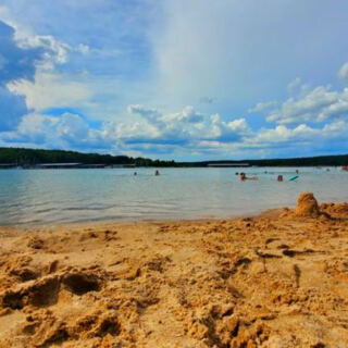 This Arkansas Lake Beach Has Sand, Clear Water, and an Almost Coastal Feel