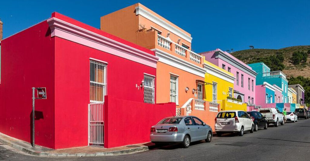 12 Countries Where the Middle Class Is Disappearing or Shrinking