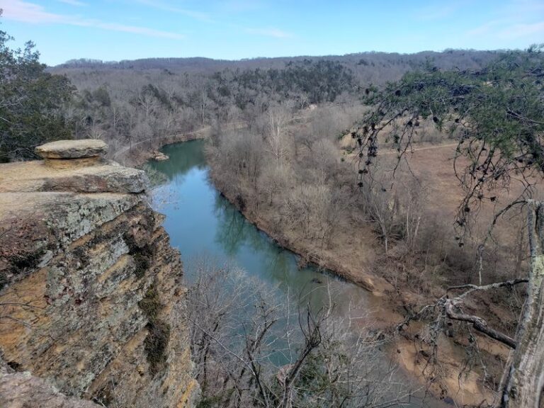 This Underrated Tennessee State Park Hides Riverside Bluffs and Trails Locals Keep to Themselves