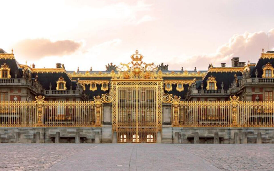 15 Magnificent Castles That Define France’s Royal Heritage