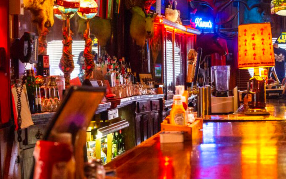 14 Nebraska Mom-and-Pop Restaurants Worth Leaving I-80 For