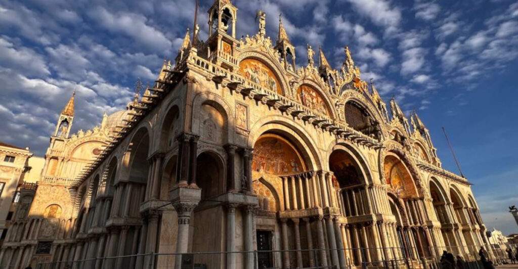 15 Iconic Churches That Are Among the World’s Oldest and Most Beautiful