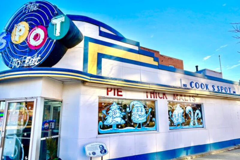 13 Family-Owned Ohio Restaurants Where Twenty Dollars Still Buys A Feast