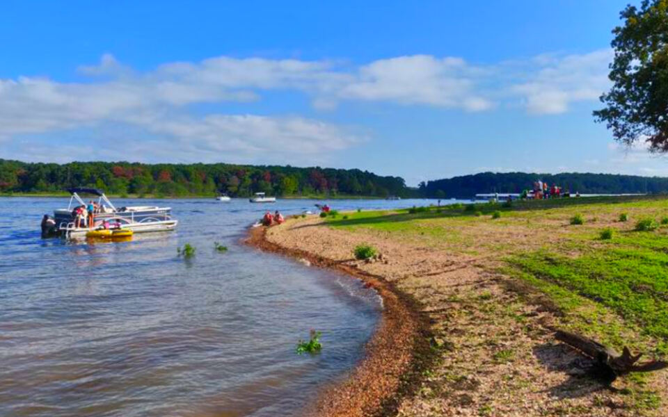 13 Missouri Picnic Spots With Easy Parking and Restrooms