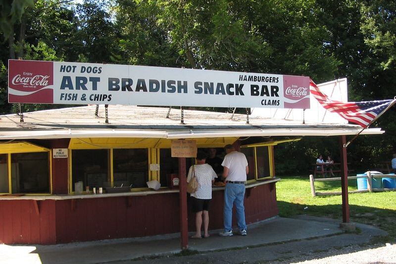 This Old-School Massachusetts Roadside Snack Bar Has Grafton Regulars Lining Up For Foot-Long Dogs And Onion Rings Every Season