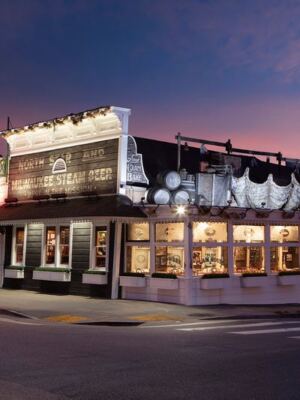 One of the Oldest Restaurants in California Still Serves Coastal Seafood Plates Worth the Trip