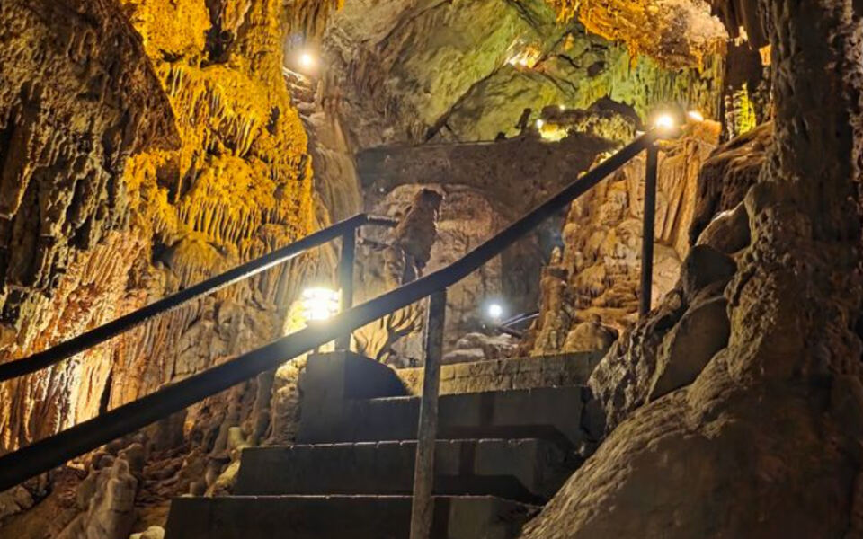 This Virginia Cavern Stays A Cool 55 Degrees All Year Long