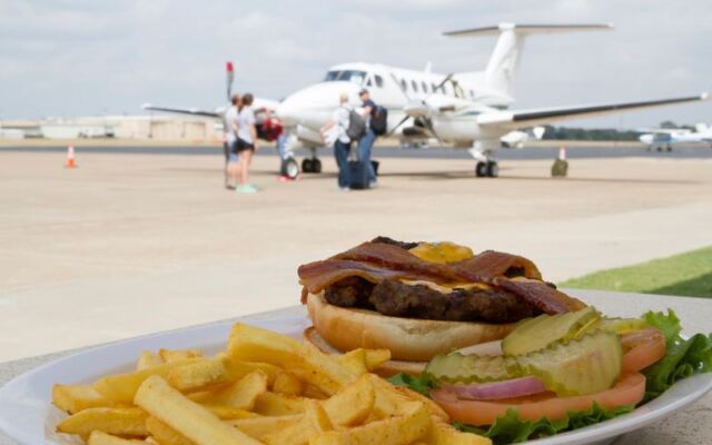 At This Texas Airport Cafe You Eat Breakfast On The Patio While Cessnas Land Up Close