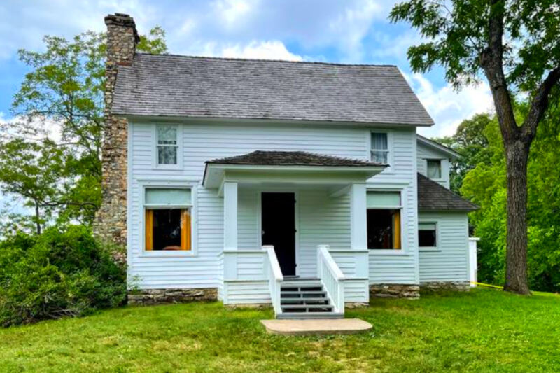 14 Missouri Attractions That Are Easy for Seniors to Explore