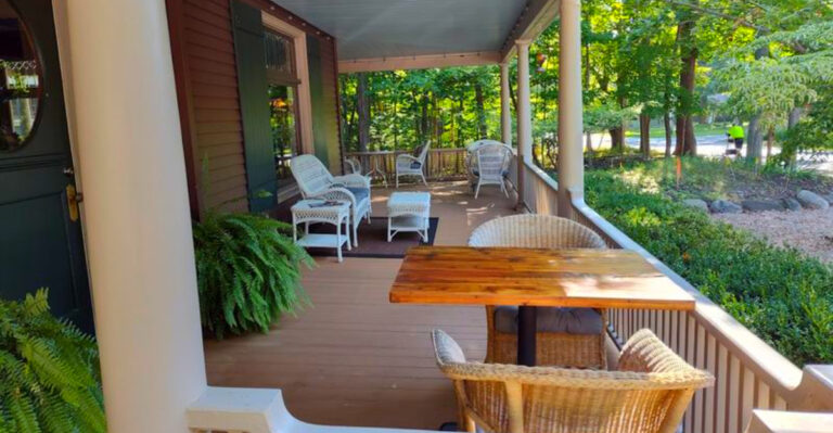 This Hidden Lake Michigan Inn Has Fireplace Suites, Homemade Granola, and a Beach Just 1 Block Away