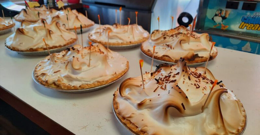 This Illinois Cafe Serves Fried Chicken Worth the Drive and Pie Worth Saving Room For