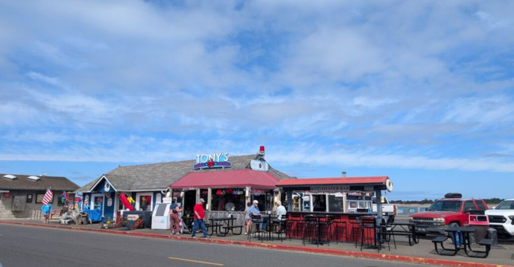 This Oregon Crab Shack Serves Hot Crab Sandwiches Beside the Coquille River