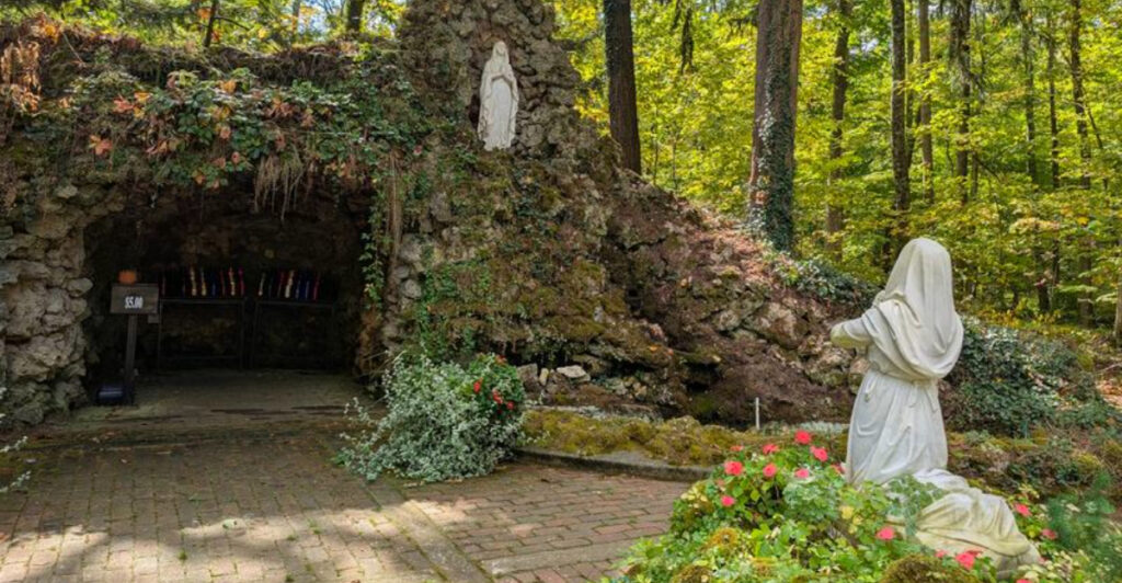 This Ohio Shrine Hides 100 Acres of Peaceful Woodland Prayer Trails
