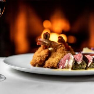 This Old-School Oregon Steakhouse Cooks Its Steaks Perfectly and Still Sets the Table With Tuxedoed Servers