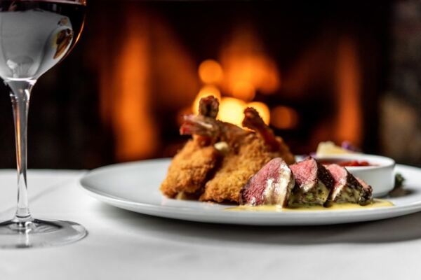 This Old-School Oregon Steakhouse Cooks Its Steaks Perfectly and Still Sets the Table With Tuxedoed Servers