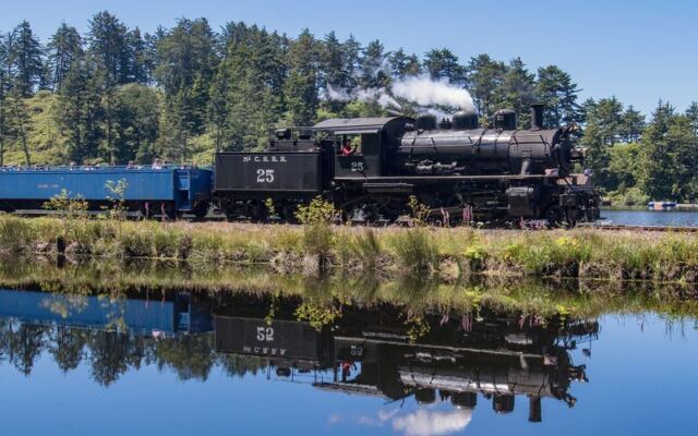 This Oregon Scenic Railroad Runs a Historic Steam Train Along Tillamook Bay Past Seals, Whales, and Bald Eagles