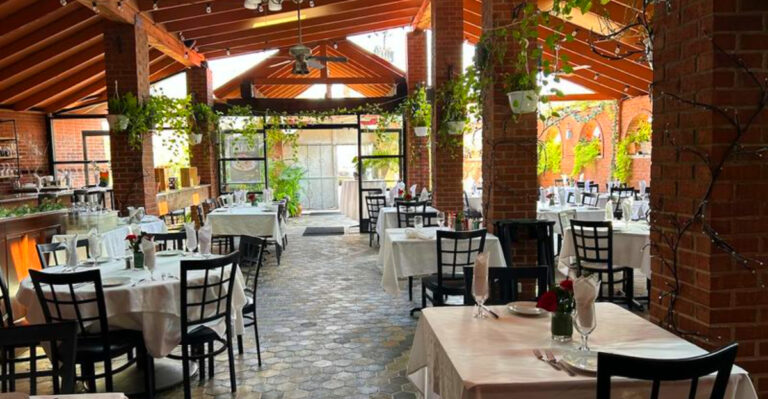This Detroit Spot Serves Mole and Truffle Pasta Side by Side – And Somehow It Works