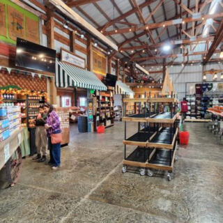 9 Illinois Cider Mills That Make Fall Taste Like Fresh Cider and Warm Doughnuts