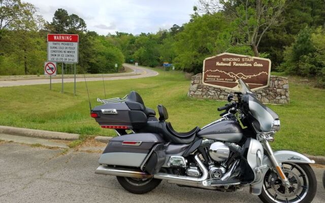 Seven Oklahoma Scenic Drives Where the Fall Color Peaks Just in Time for the Ouachitas