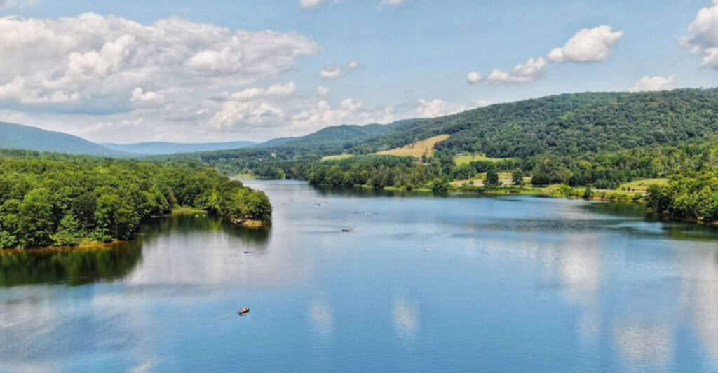 This 5.3-Mile Maryland Trail Loops Around One of the State’s Bluest Lakes