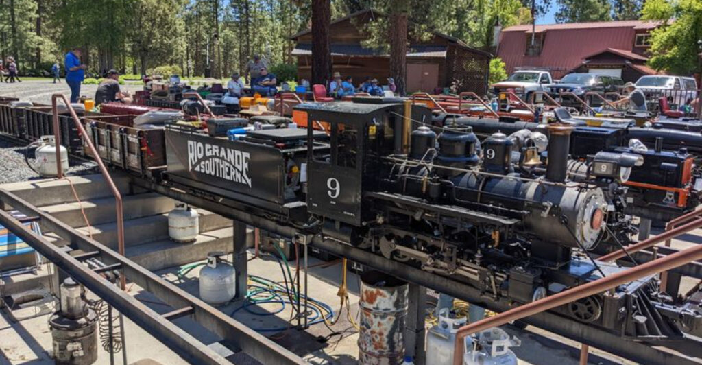 This Unassuming Oregon Museum Hides an Incredible World of Miniature Trains