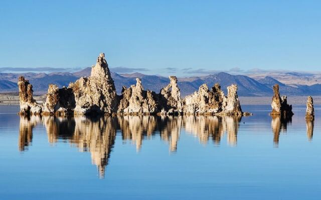 People Can’t Believe This Hidden California Boardwalk Crosses One of North America’s Oldest Lakes