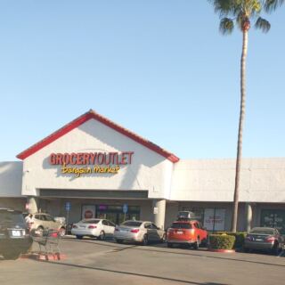 At This California Discount Grocery, Shoppers Score Name Brands for Less and Find Deals They Can’t Get Anywhere Else
