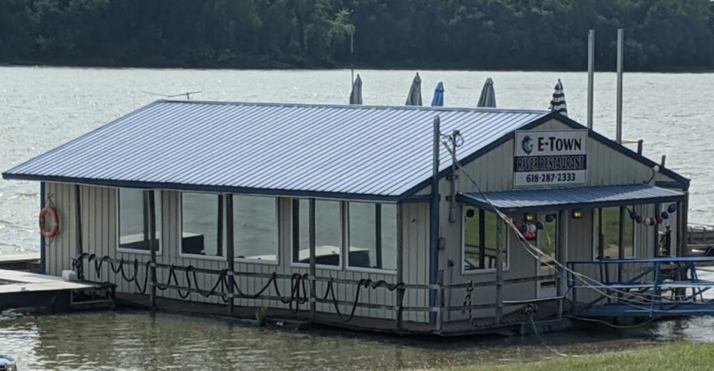 This Middle-of-Nowhere Illinois Restaurant Is Surprisingly Worth the Drive