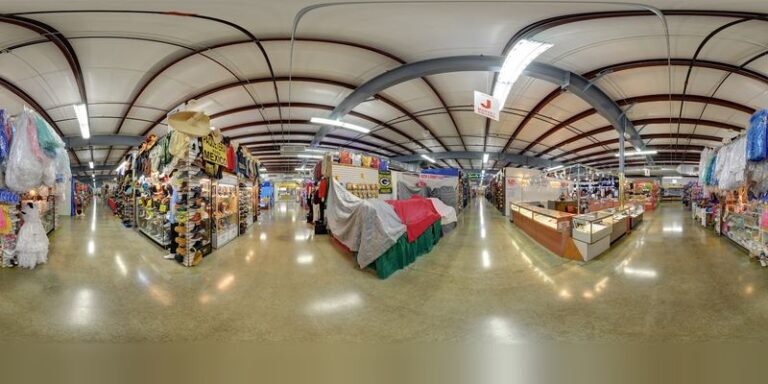 This Sprawling Wisconsin Weekend Market Packs Indoor and Outdoor Vendors, Fresh Produce, and Antique Bargains Under One Roof