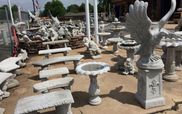 Ramsey’s Statuary in Sand Springs Fills an Oklahoma Yard With Hand-Poured Concrete Statues