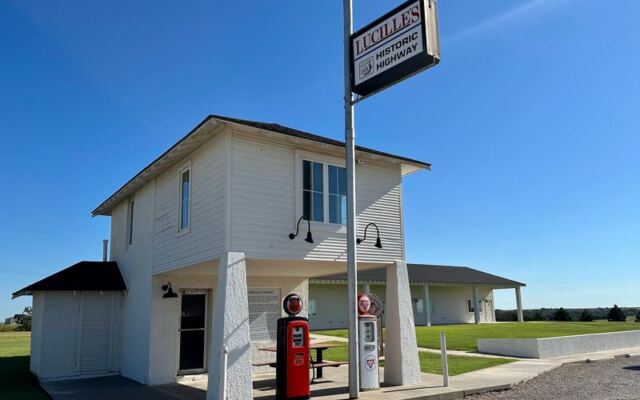 Thousands Zip Past This Route 66 Gas Station in Oklahoma, and They’re Missing a Free Piece of History