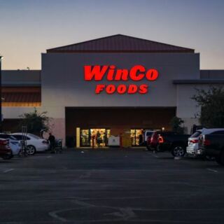 This Huge Arizona Discount Grocery Posts Its Own Price Comparisons — and Shoppers Say It Beats Every Big Chain