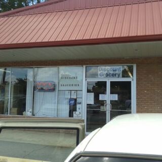 At This South Carolina Discount Grocery, One Shopper Filled Two Carts for $150 – About $200 Less Than a Regular Store