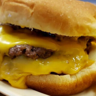 This Illinois Drive-In Has Kept Burger Lovers Coming Back Since 1951