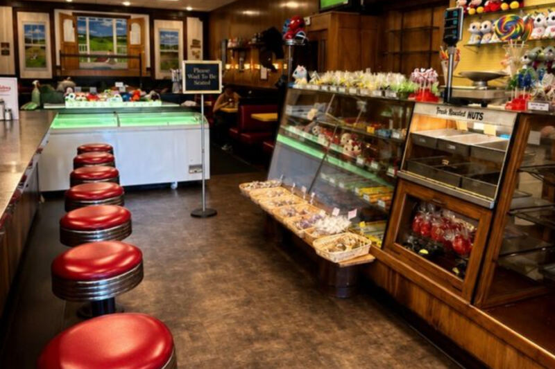 At New Jersey’s Last True 1950s Sweet Shop, Milkshakes Are Still Made the Old-Fashioned Way