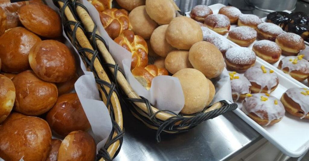 This Illinois Polish Bakery Is a Hidden Gem for Old-World Breads and Pastries