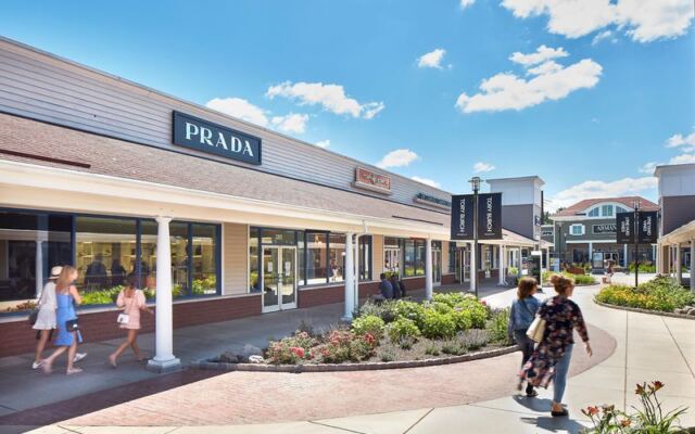10 Massachusetts Outlet Malls Where You’ll Find Designer Deals Without the Big-City Prices