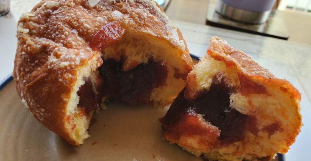 This Family-Owned Illinois Bakery Still Uses Generations-Old Polish Recipes